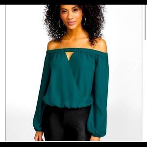 GBG Los Angeles Macy Off Shoulder Top